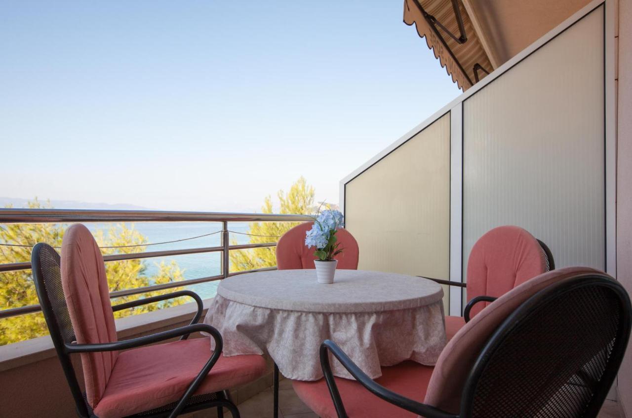 Apartments Marijan - Beachfront Tučepi Exterior foto