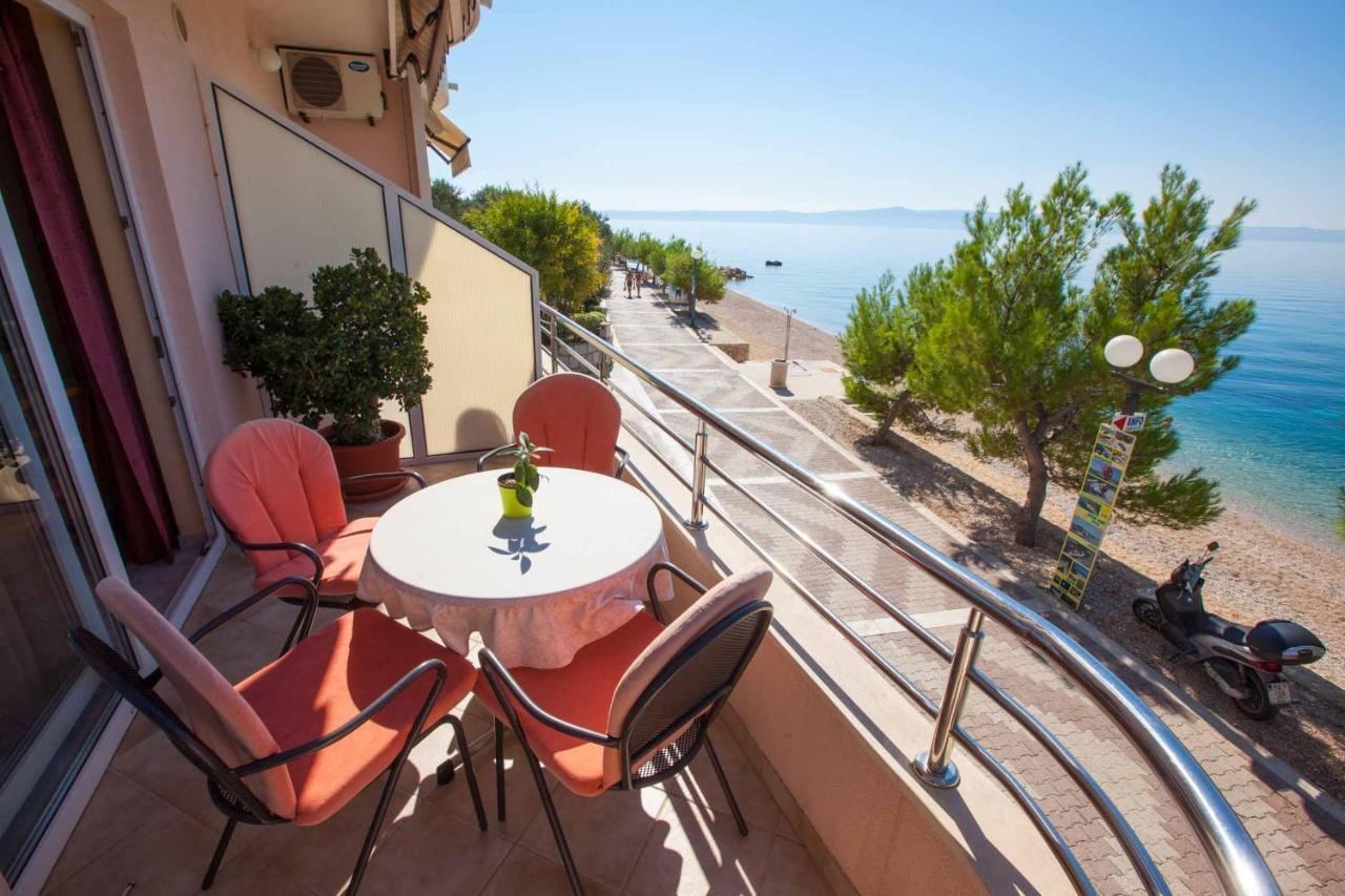 Apartments Marijan - Beachfront Tučepi Exterior foto