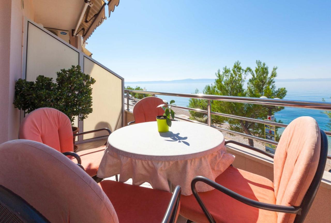 Apartments Marijan - Beachfront Tučepi Exterior foto