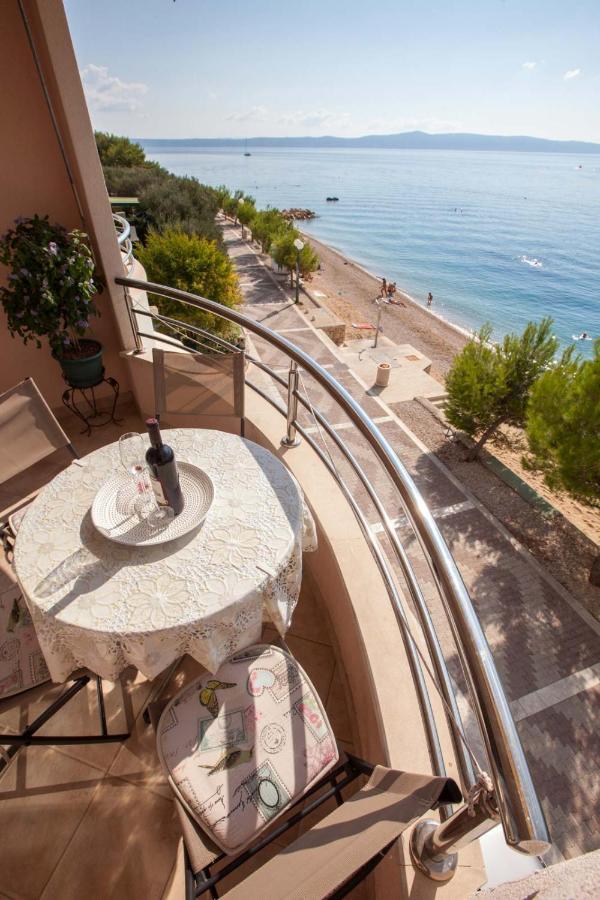 Apartments Marijan - Beachfront Tučepi Exterior foto