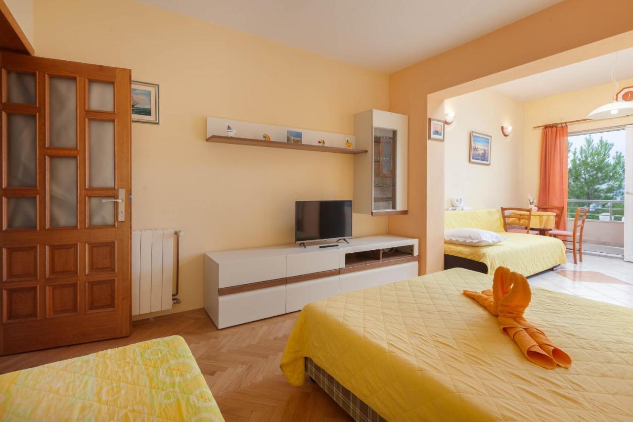 Apartments Marijan - Beachfront Tučepi Exterior foto